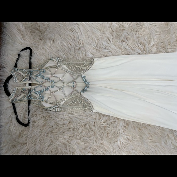 Cachet Dress from Camille La Vie. - Picture 3 of 4